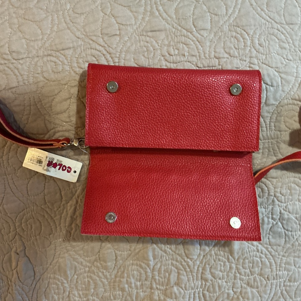 New Red Floral Accent Crossbody Wallet Wristlet Bag w Detachable Shoulder Strap - Picture 6 of 11